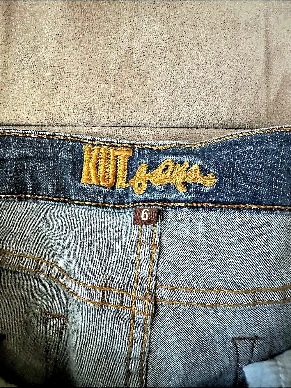 Kut from the Kloth Mid-Rise Slim Straight Leg Jeans Straight Leg Jeans - Picture 4 of 8